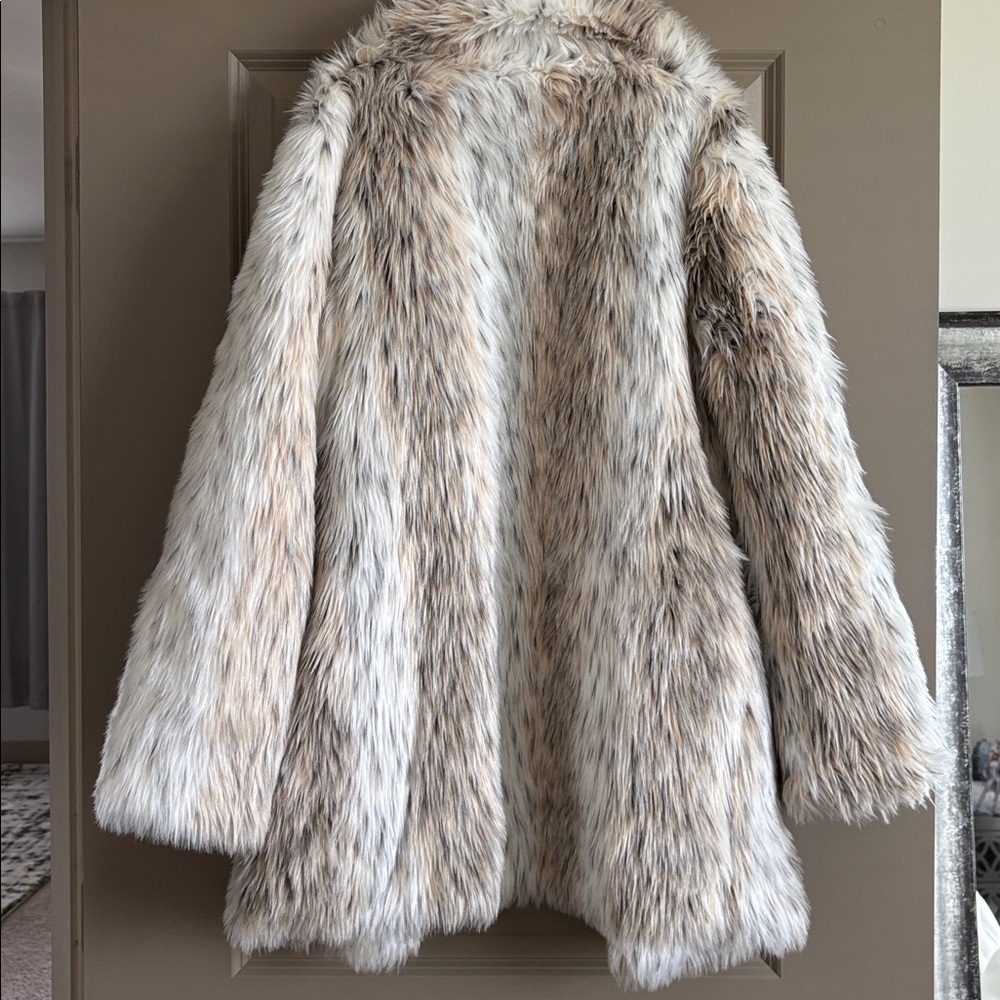 VENUS Cream and Brown Teddy Jacket - Picture 3 of 3